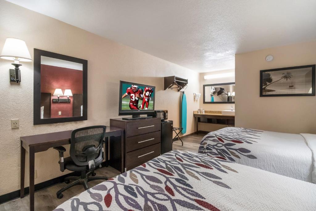 Deluxe Room with Two Queen Beds Non-Smoking