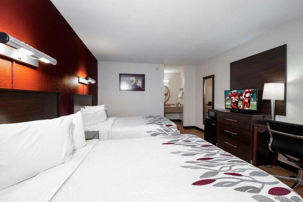 Deluxe Room with Two Queen Beds Non-Smoking