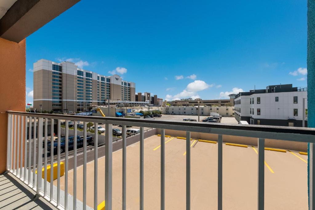 Premium King Room Disability Access with Partial Ocean View Smoke Free