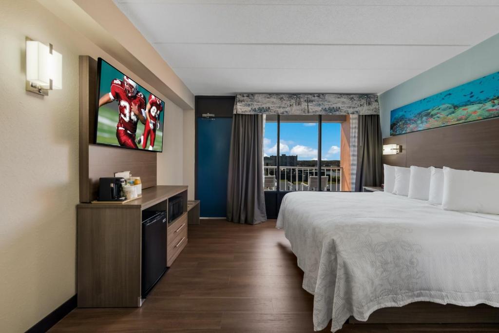 Premium King Room Disability Access with Partial Ocean View Smoke Free