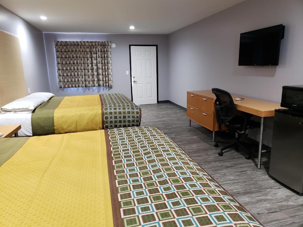 King Room with Two King Beds