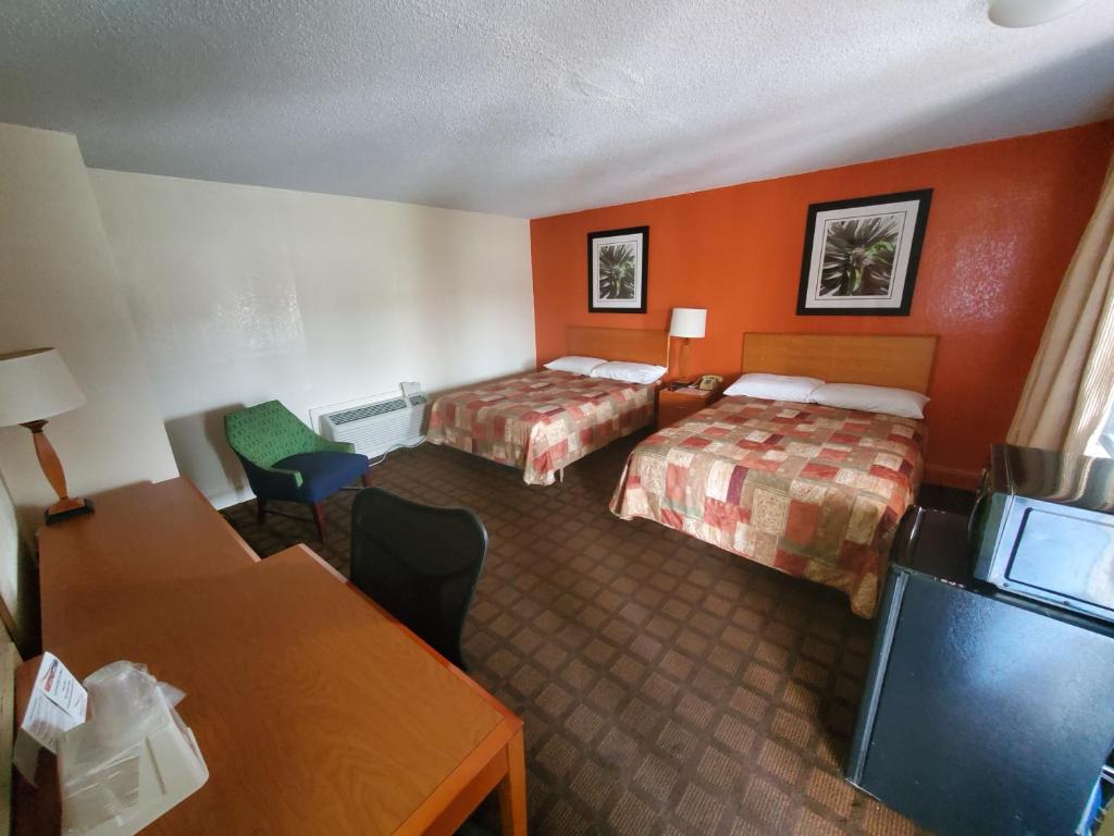 Double Room with Two Double Beds – Non-Smoking