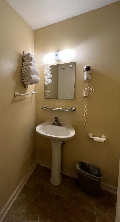 Queen Room – Smoking