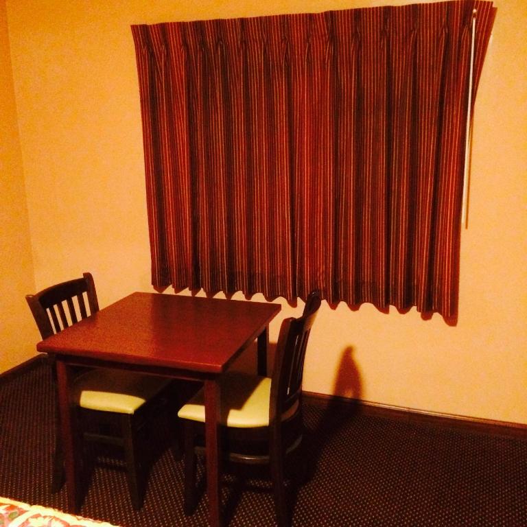 King Room – Non-Smoking