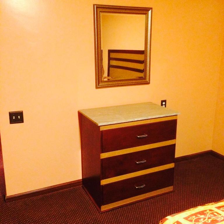 King Room – Non-Smoking