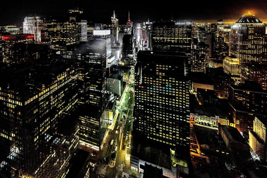 Deluxe Studio with Times Square View