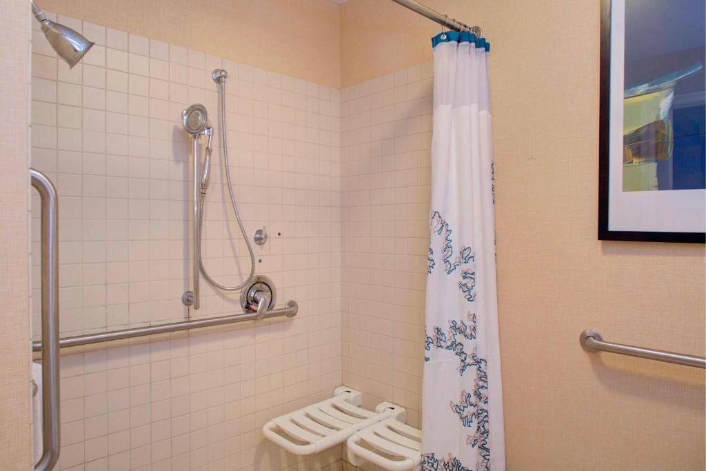 King Studio with Sofa Bed