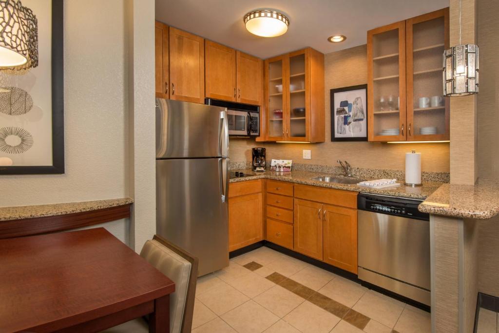 King Studio with Sofa Bed