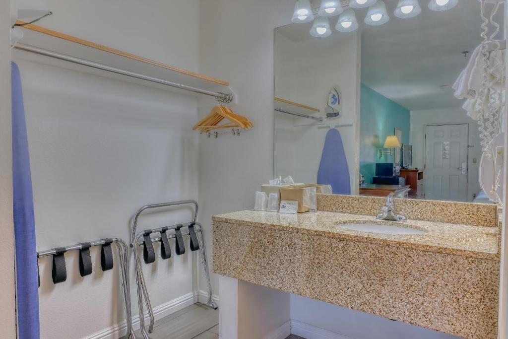 King Room – Non-Smoking