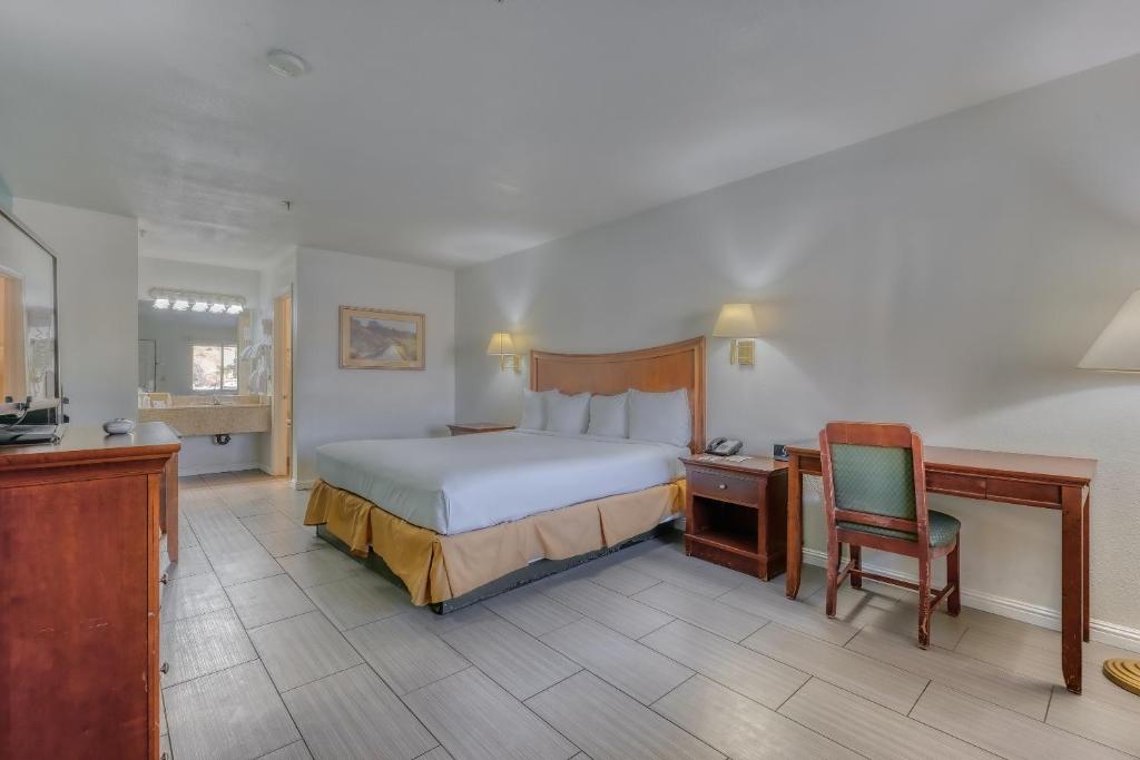 King Room – Non-Smoking