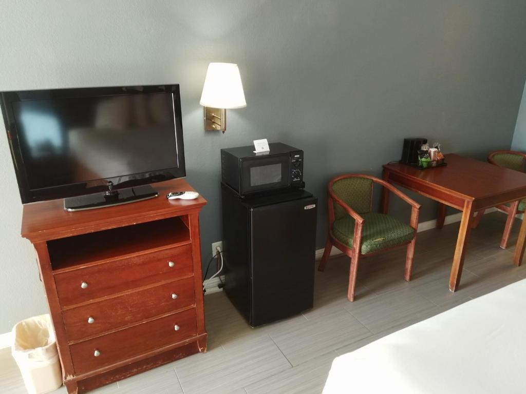 King Room – Non-Smoking