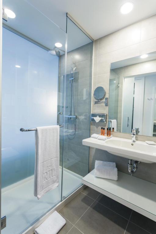 Deluxe Double Room with Two Double Beds