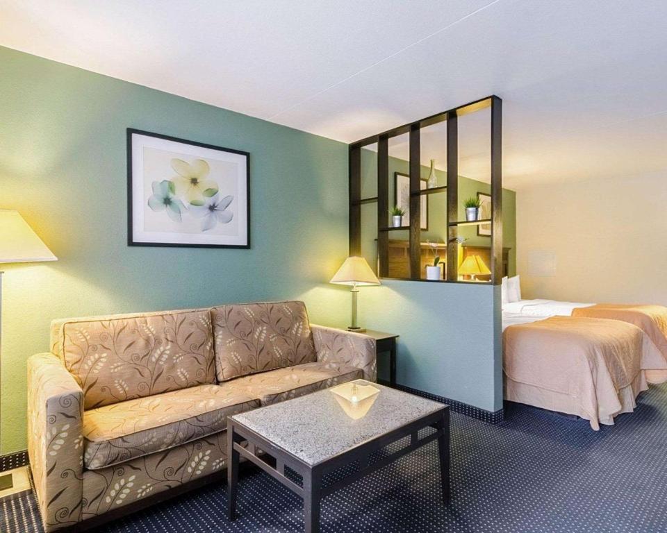 Standard Double Suite