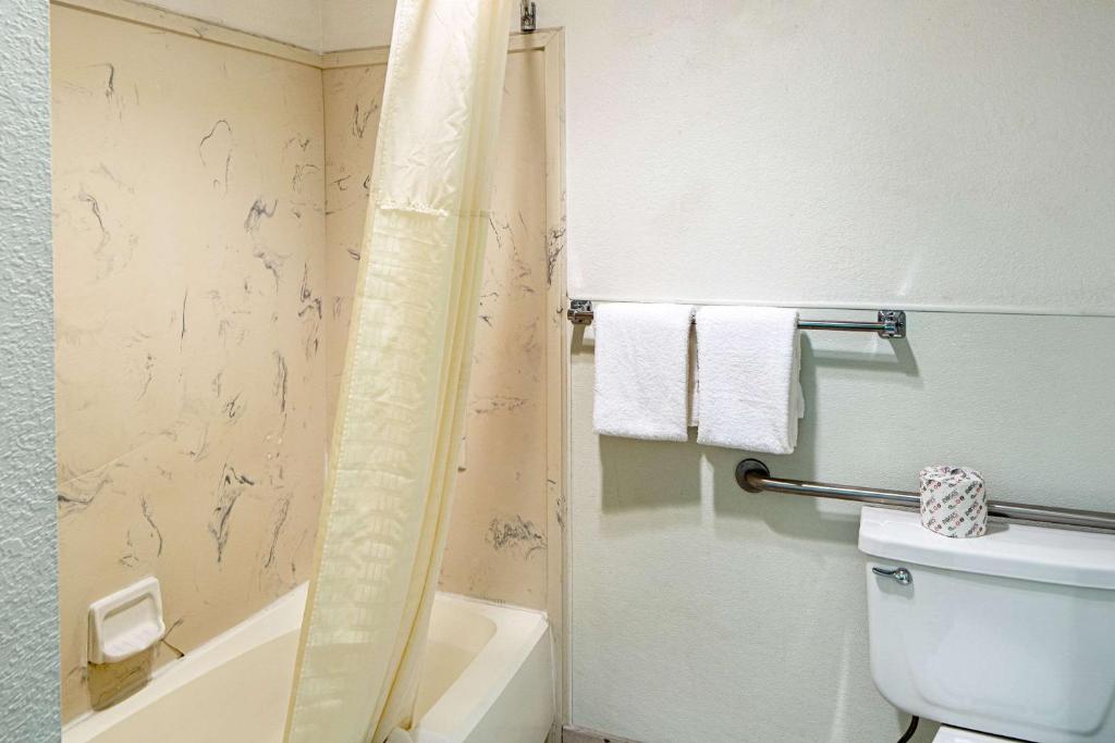 Queen Room – Disability AccessNon-Smoking