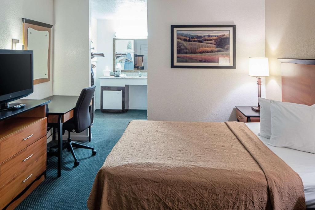 Queen Room – Disability AccessNon-Smoking