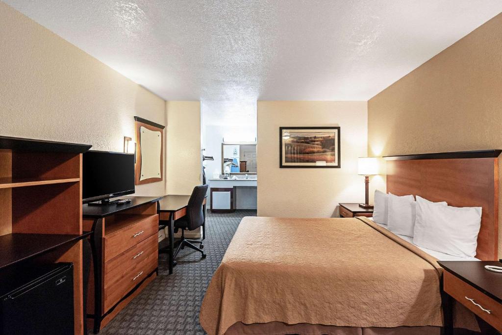 Queen Room – Disability AccessNon-Smoking