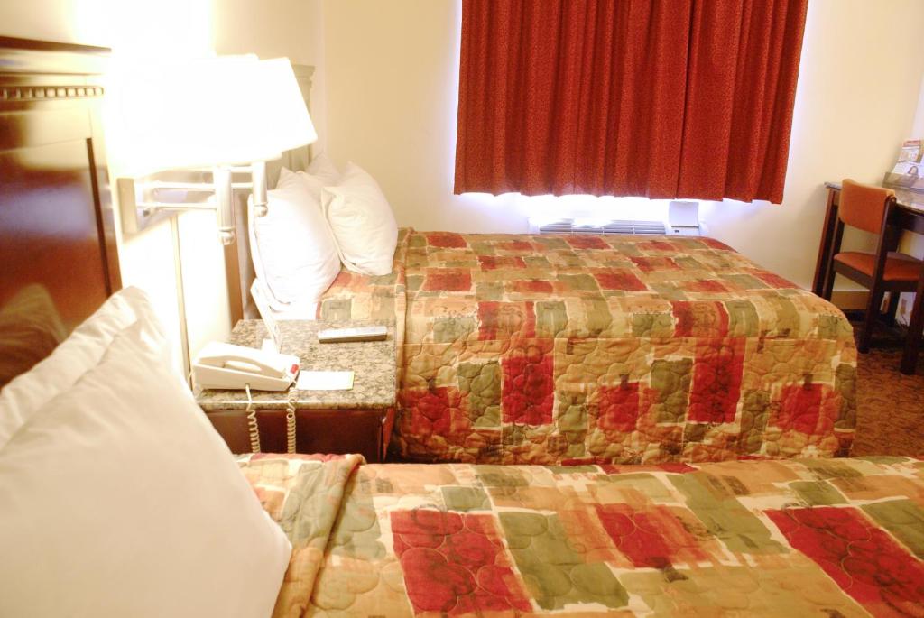 Double Room with Two Double Beds – Smoking