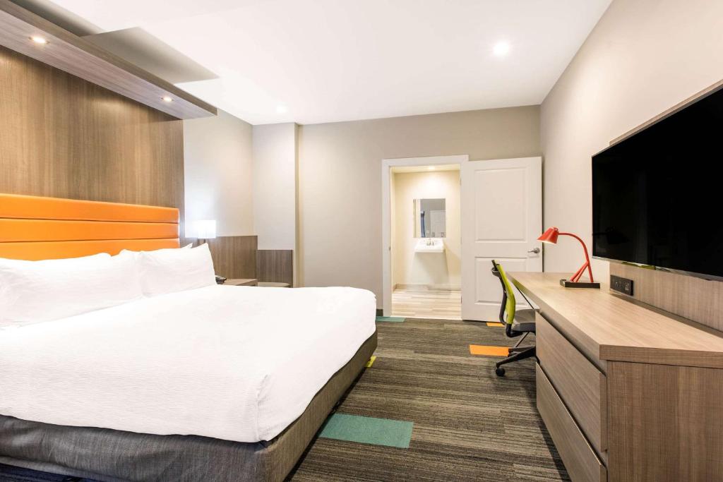 King Room – Non-Smoking