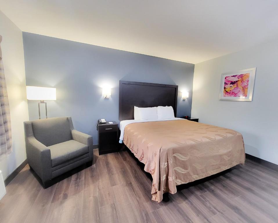 King Room – AccessibleNon-Smoking