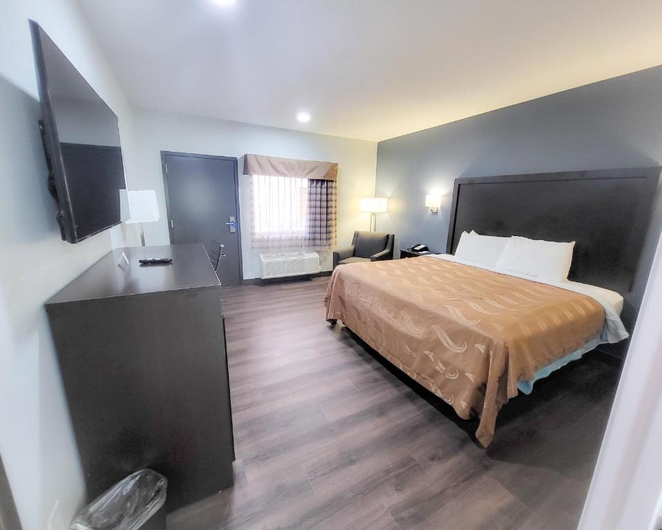 King Room – AccessibleNon-Smoking