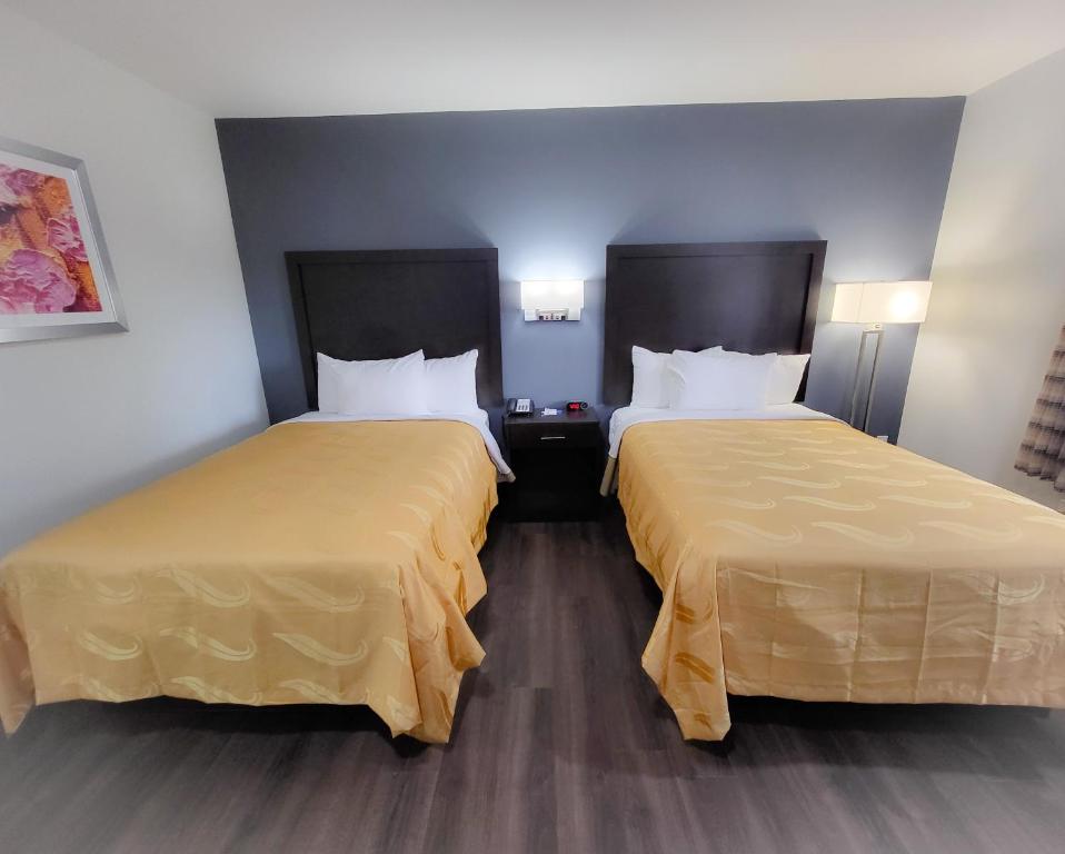 Standard Double Room with Two Double Beds – Non-Smoking