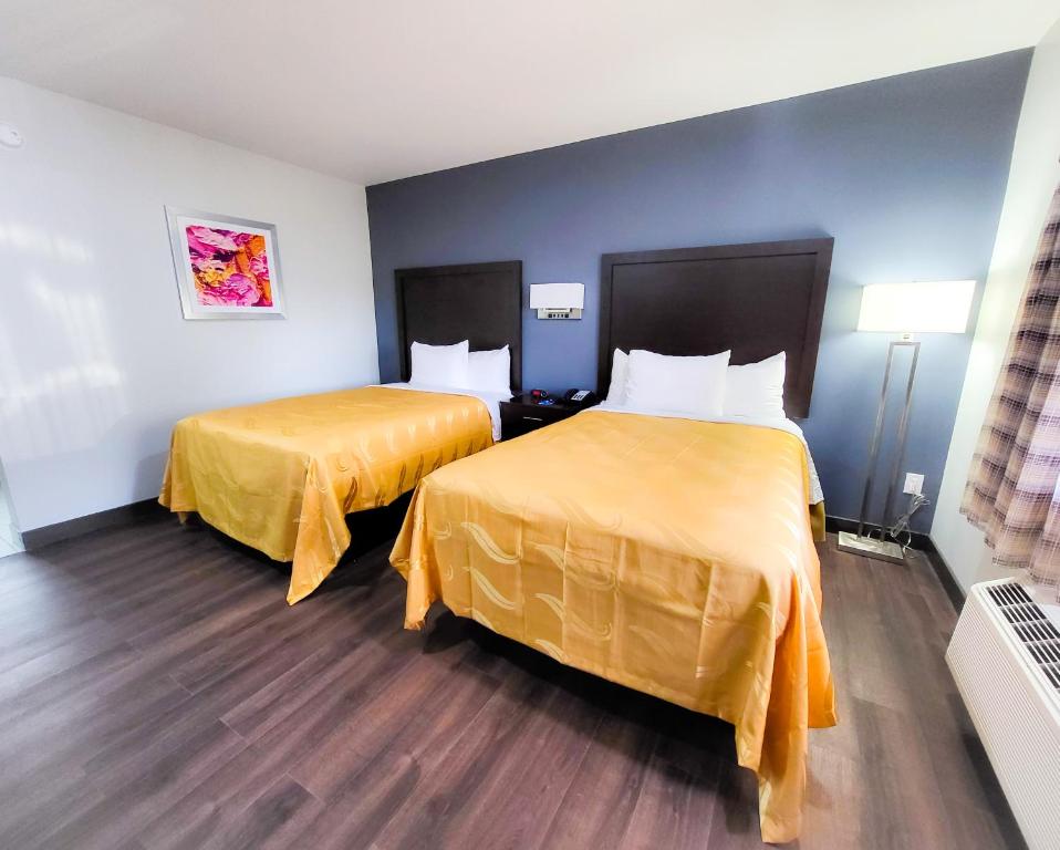 Standard Double Room with Two Double Beds – Non-Smoking