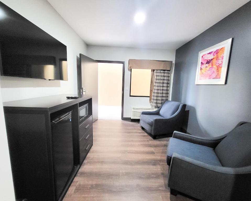 Suite with Two Double Beds – Non Smoking