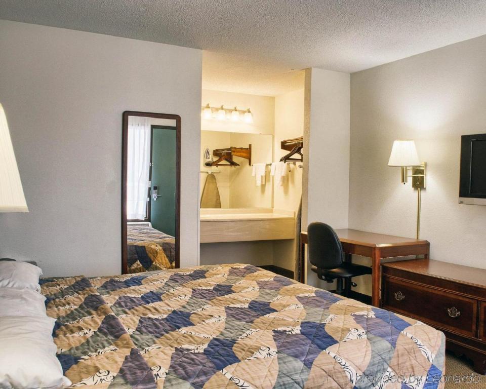 King Room – Non-Smoking