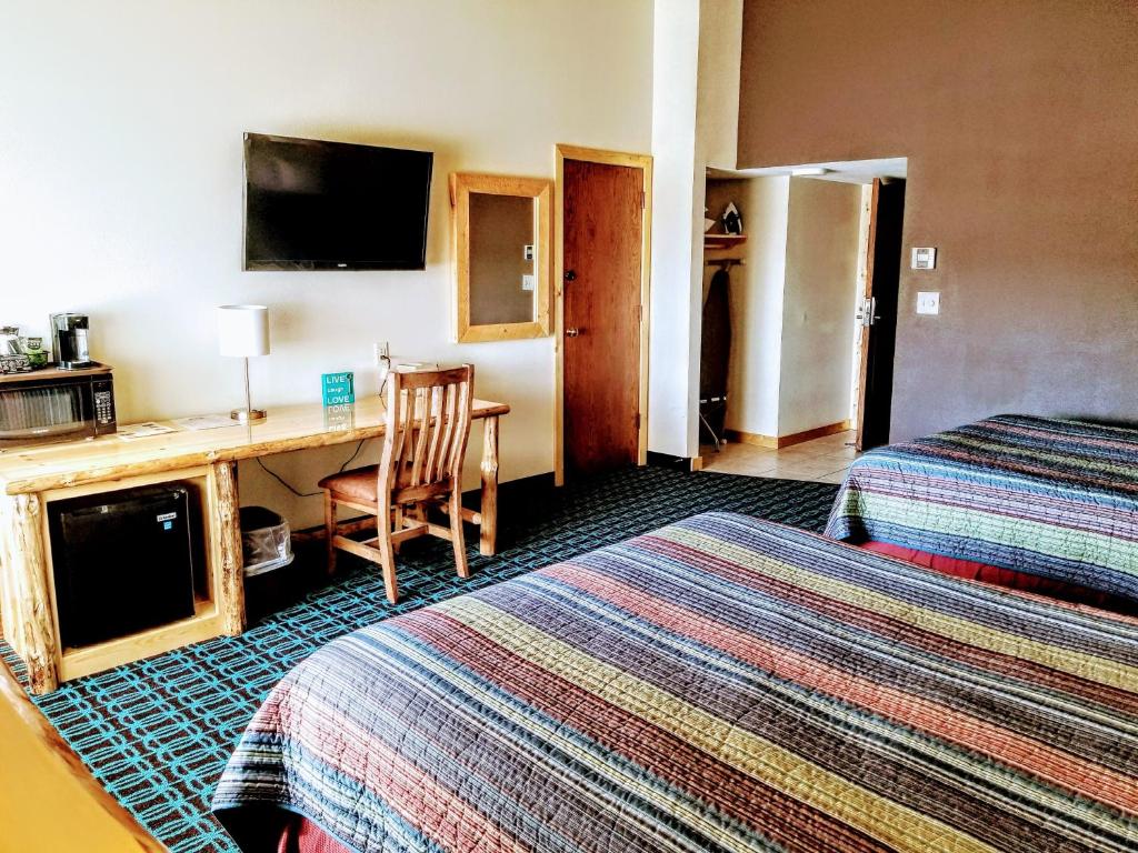 Signature Queen Room with Two Queen Beds