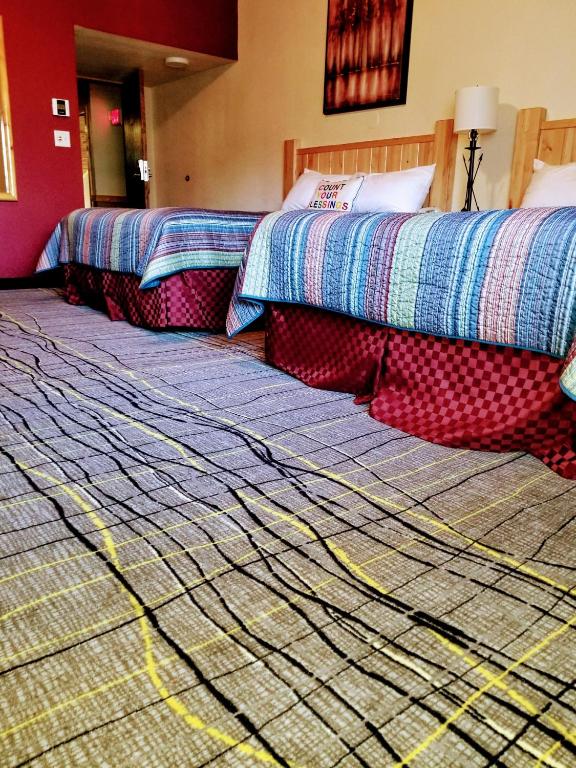 Signature Queen Room with Two Queen Beds