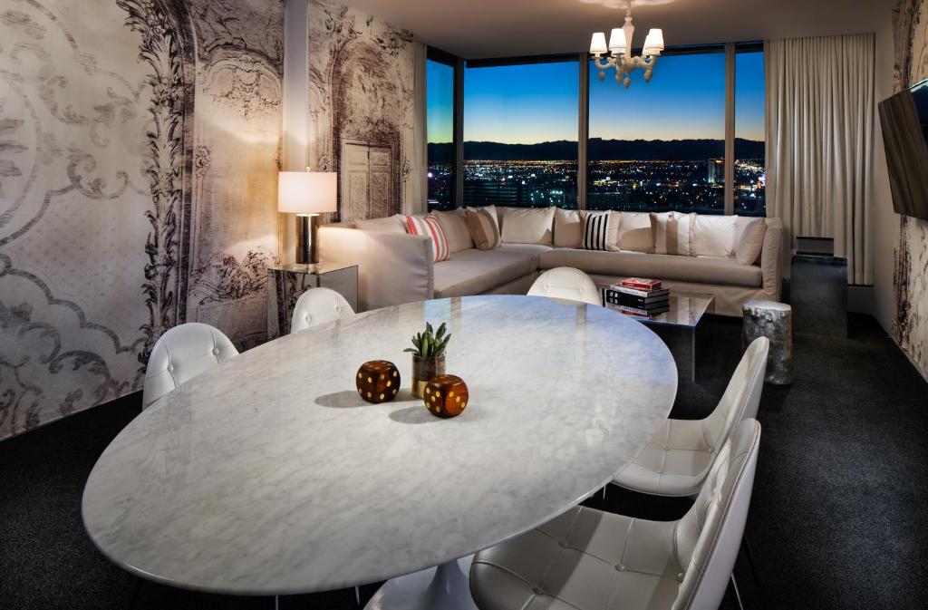 Alexandria Ultra Suite