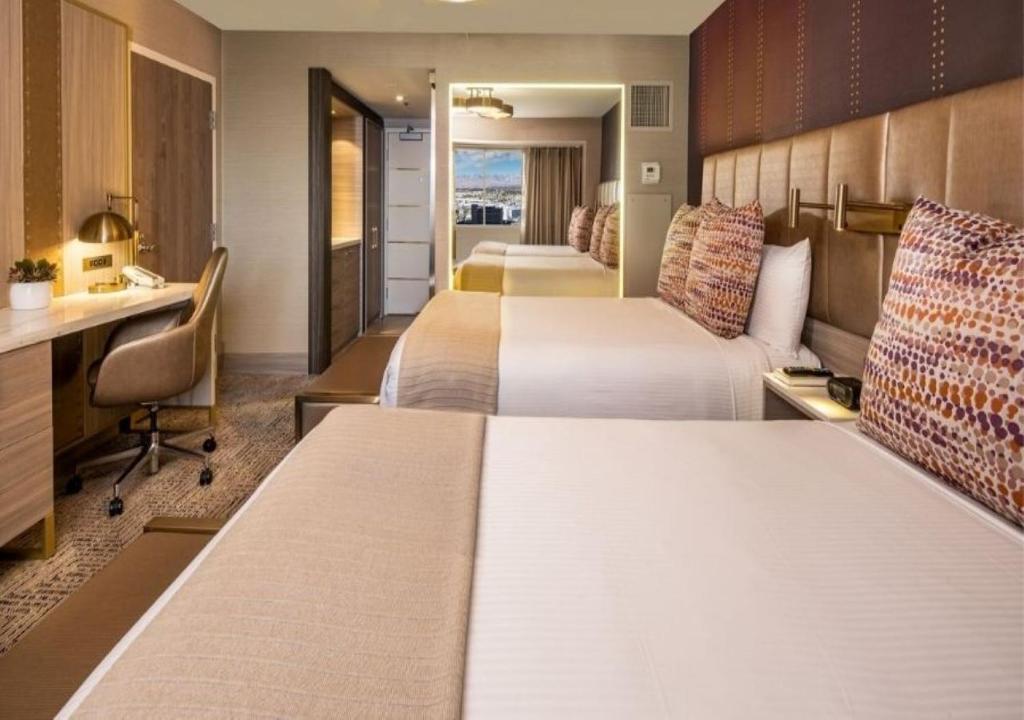 Marra Style Queens Downtown View