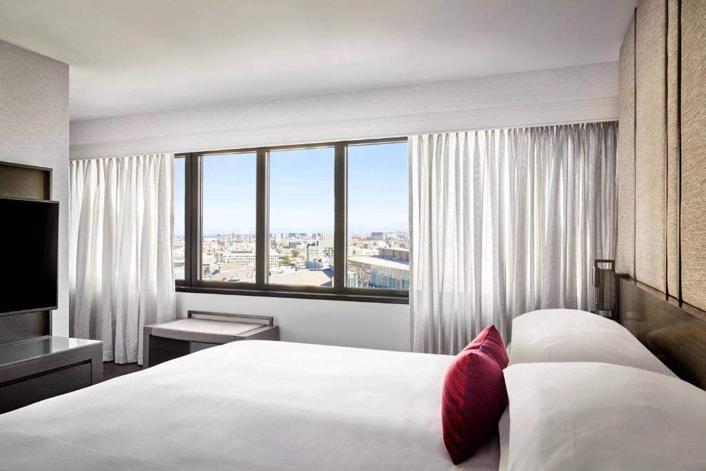 1 Bedroom Junior Suite 1 King