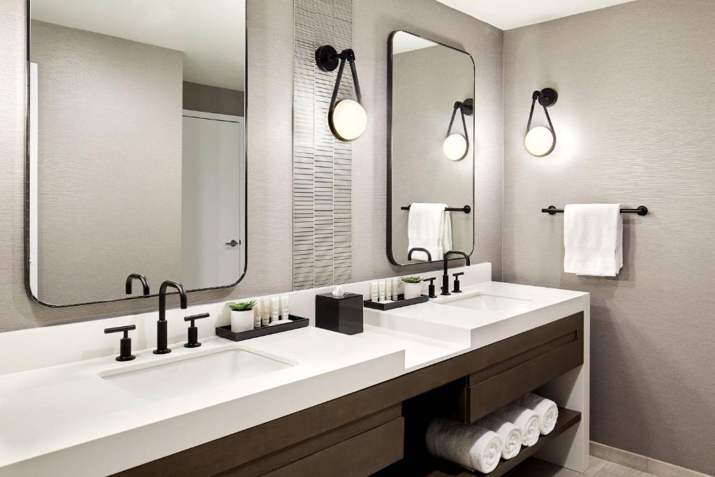 Executive Suite 1 King