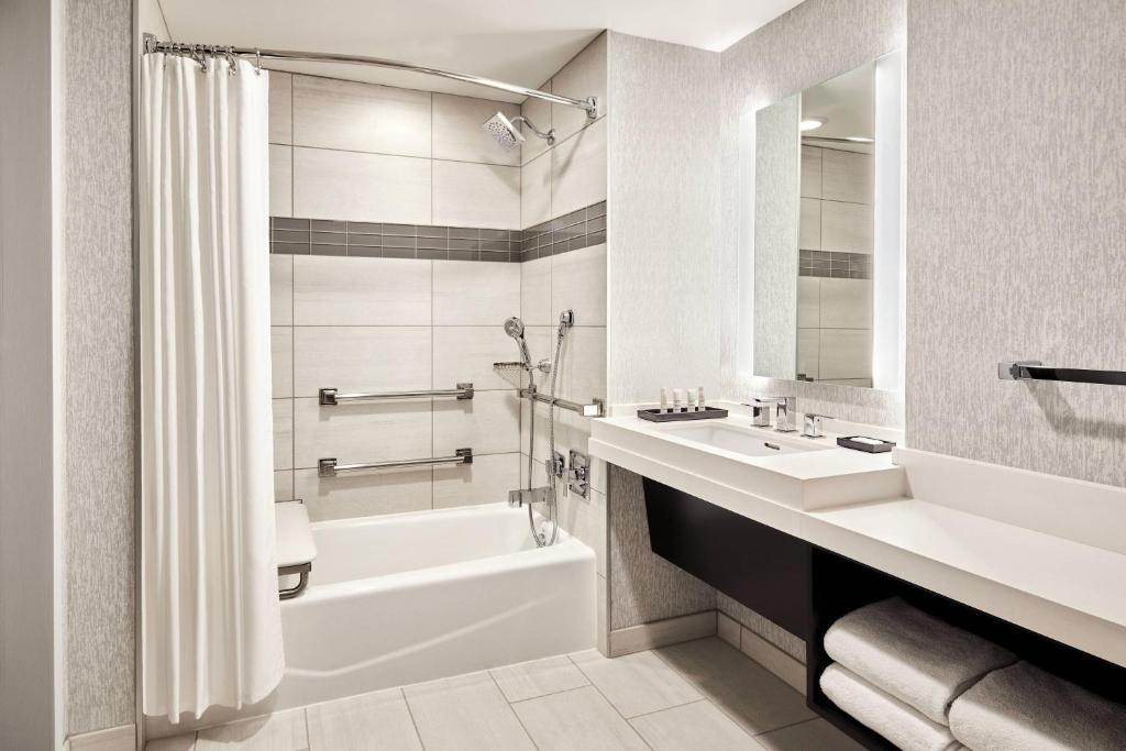 King Room – Hearing AccessibleLow Floor