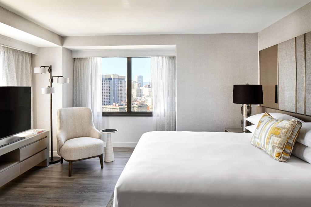 One-Bedroom King Suite with City View