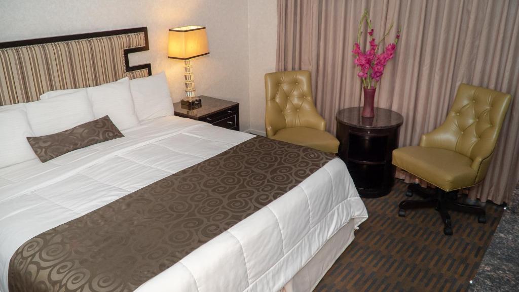 King Room with Courtyard View