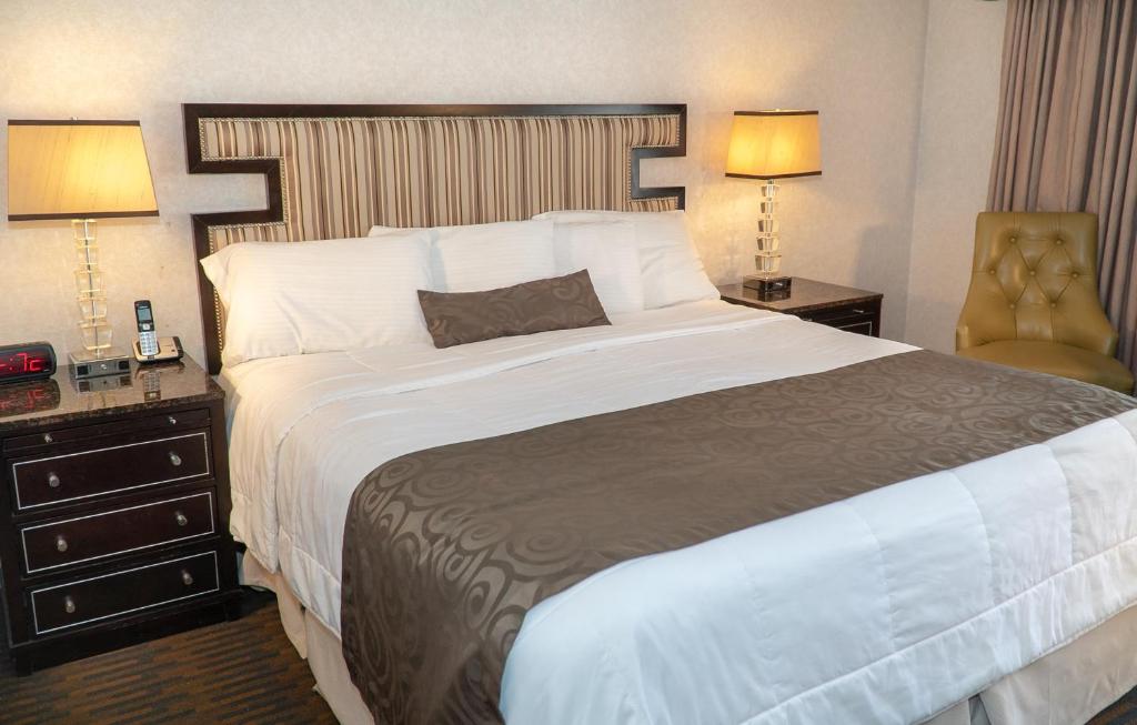 King Room with Courtyard View