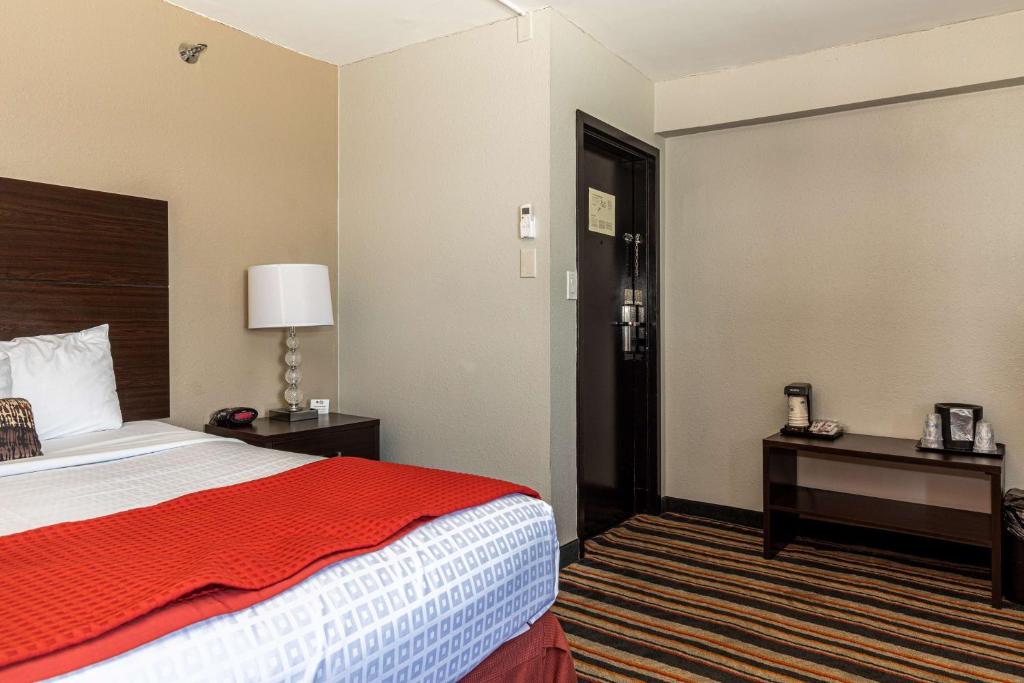 King Room – Non-Smoking