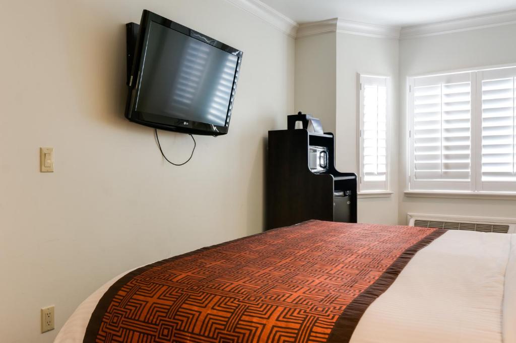 Double Room with One Double Bed