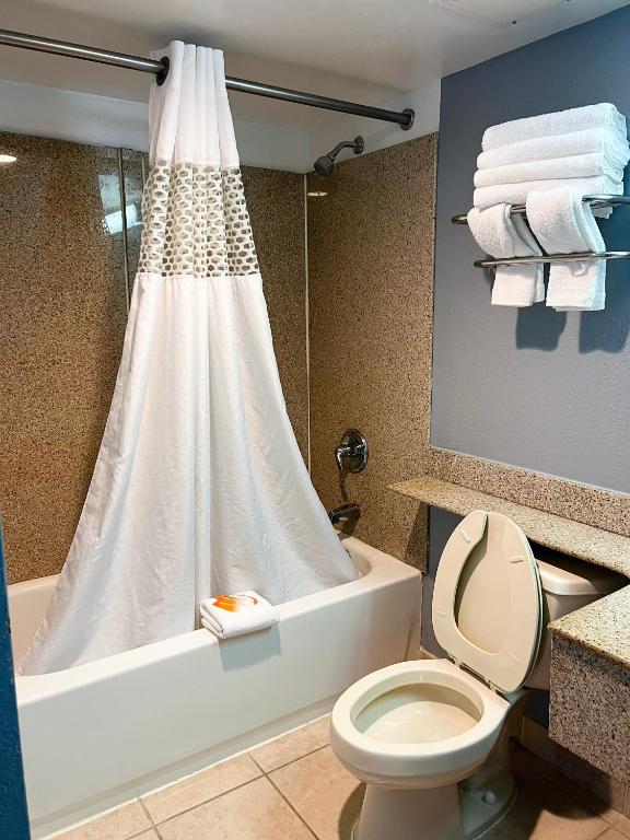 Double Room with Two Double Beds – Non-Smoking