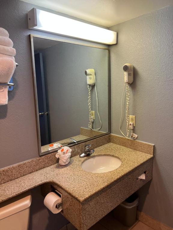 Double Room with Two Double Beds – Non-Smoking