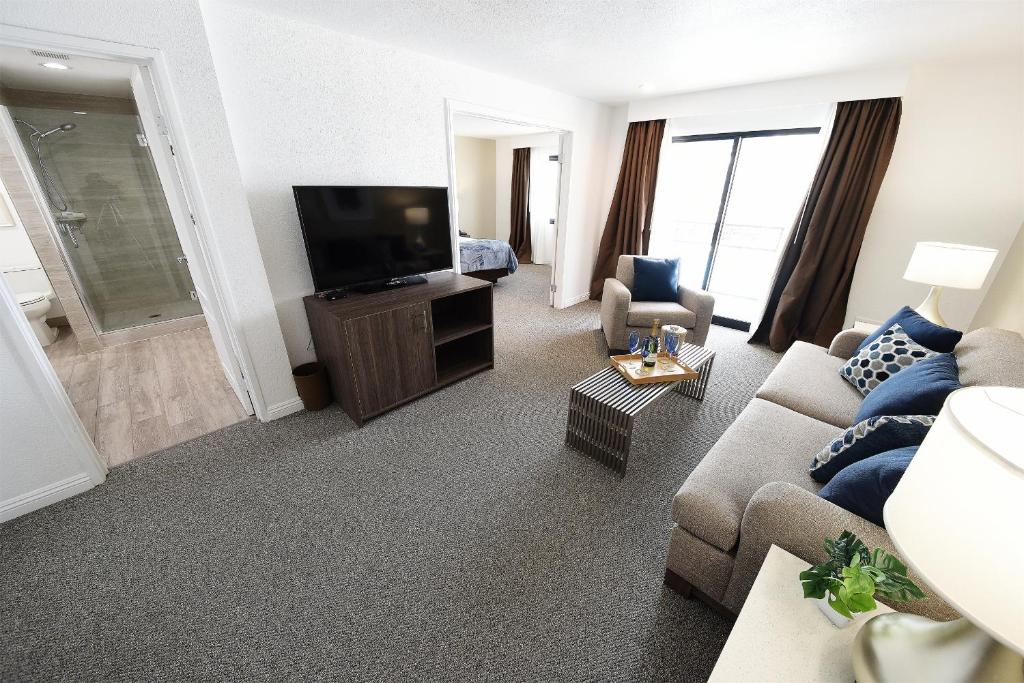 RKS SUPERIOR KING SUITE