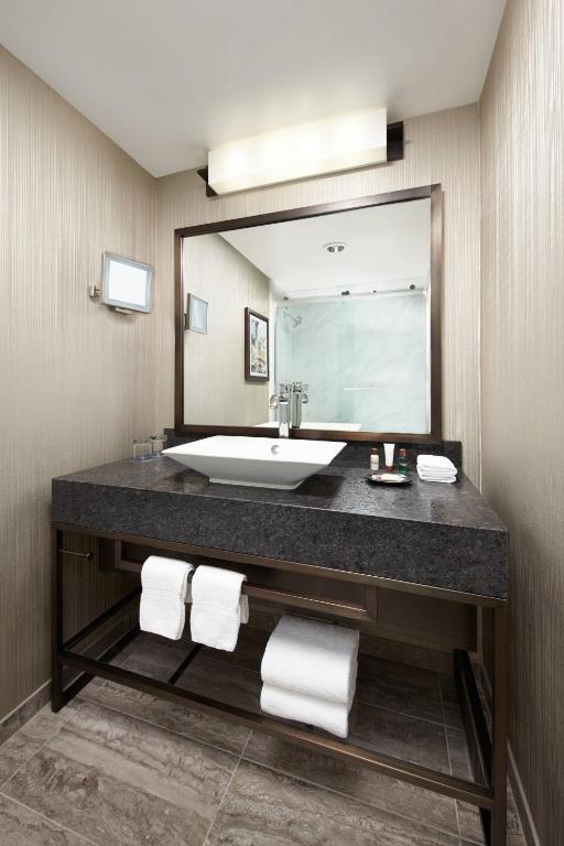 Deluxe Room Guest room 1 King