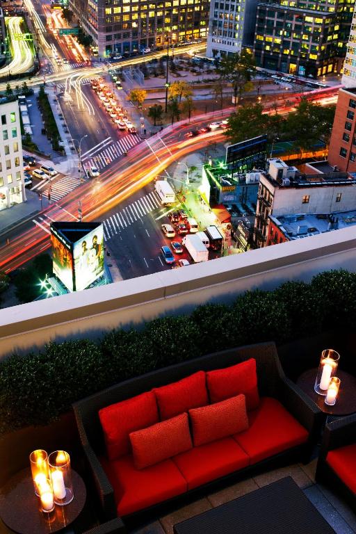 King Room – Club Level