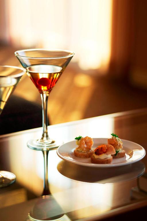 King Room – Club Level