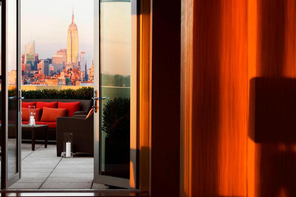 King Room – Club Level