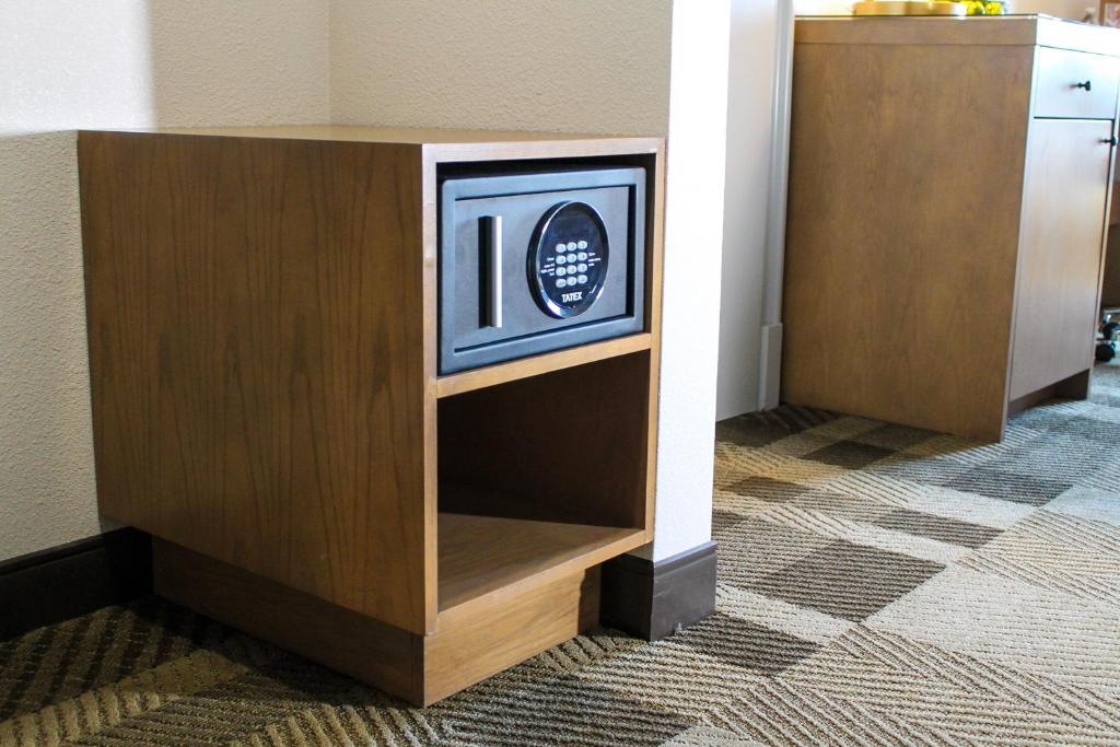 Tower Premium Double Queen