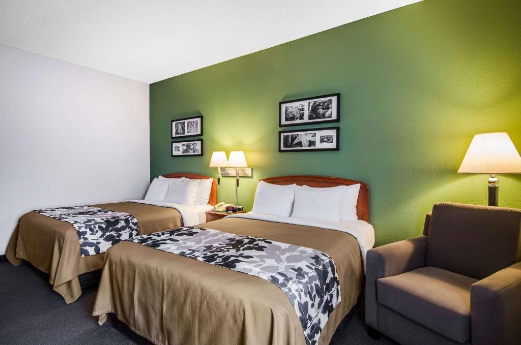 Double Room with Two Double Beds – Non-Smoking