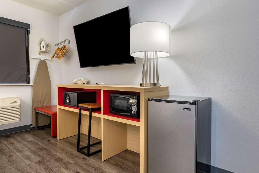 Standard Double Room with Two Double Beds – Non Smoking